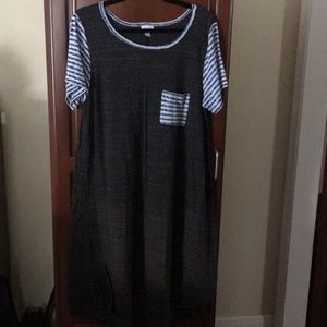 Grey fun dress with blue striped sleeves/pocket
